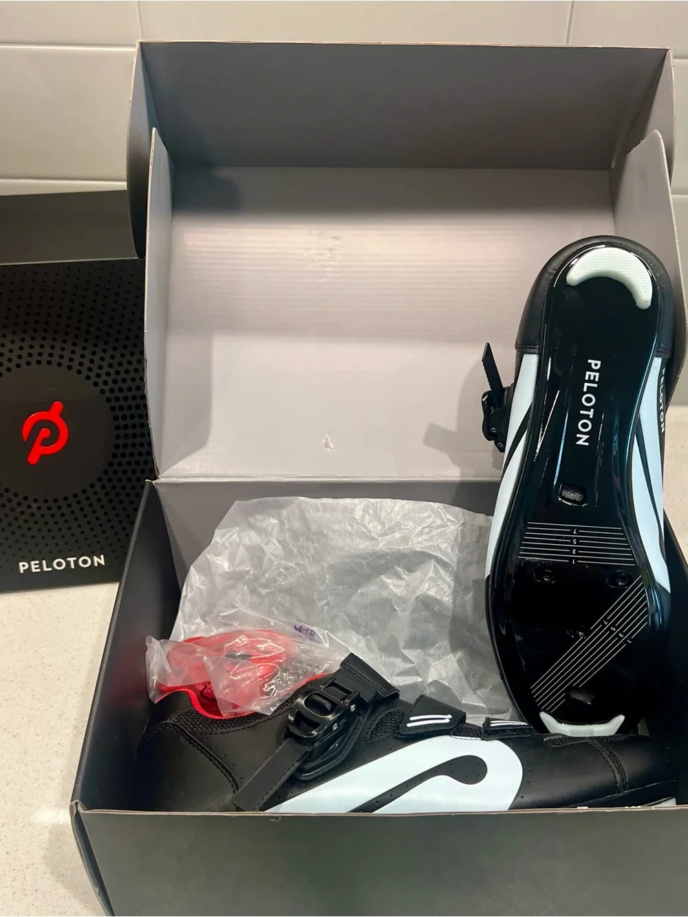 Peloton Cycle Shoes 43 NWT